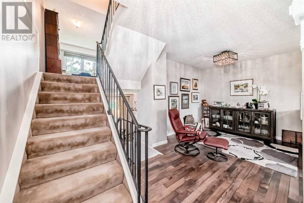 Single Family House 4 Level for Sale in  Point Drive NW Point McKay Calgary 