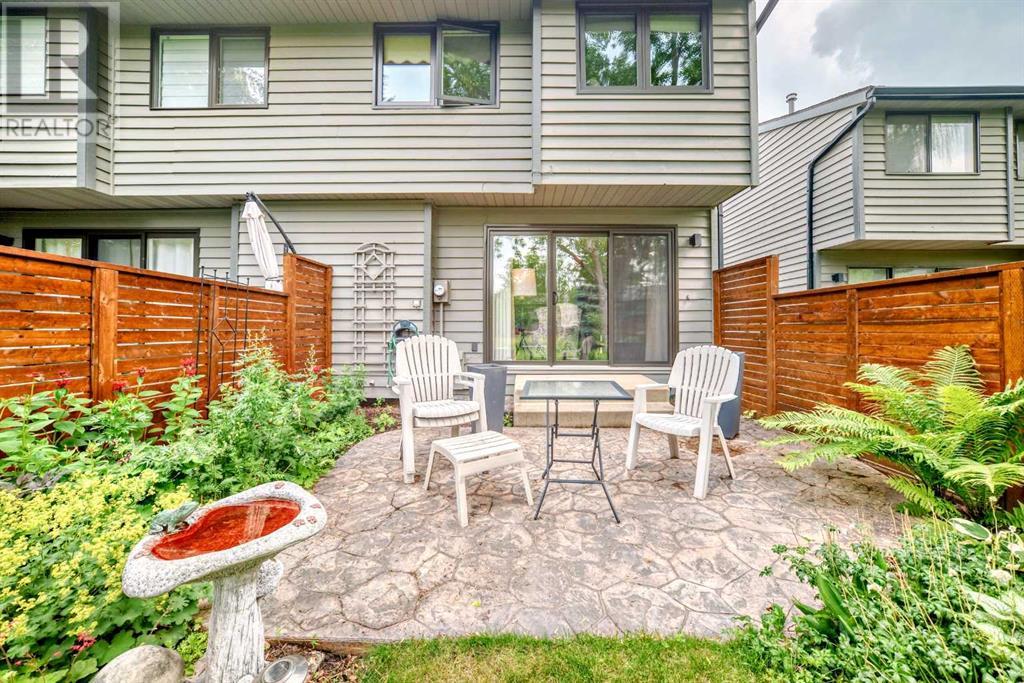 Single Family House 4 Level for Sale in  Point Drive NW Point McKay Calgary 