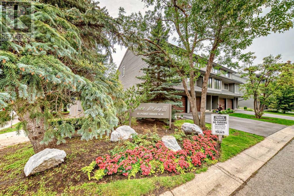 Single Family House 4 Level for Sale in  Point Drive NW Point McKay Calgary 