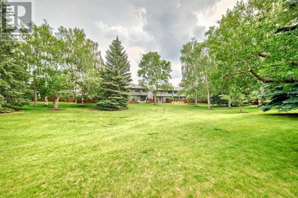 Single Family House 4 Level for Sale in  Point Drive NW Point McKay Calgary 