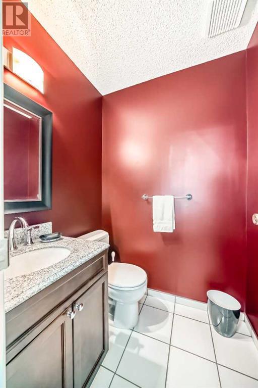 Single Family House 4 Level for Sale in  Point Drive NW Point McKay Calgary 