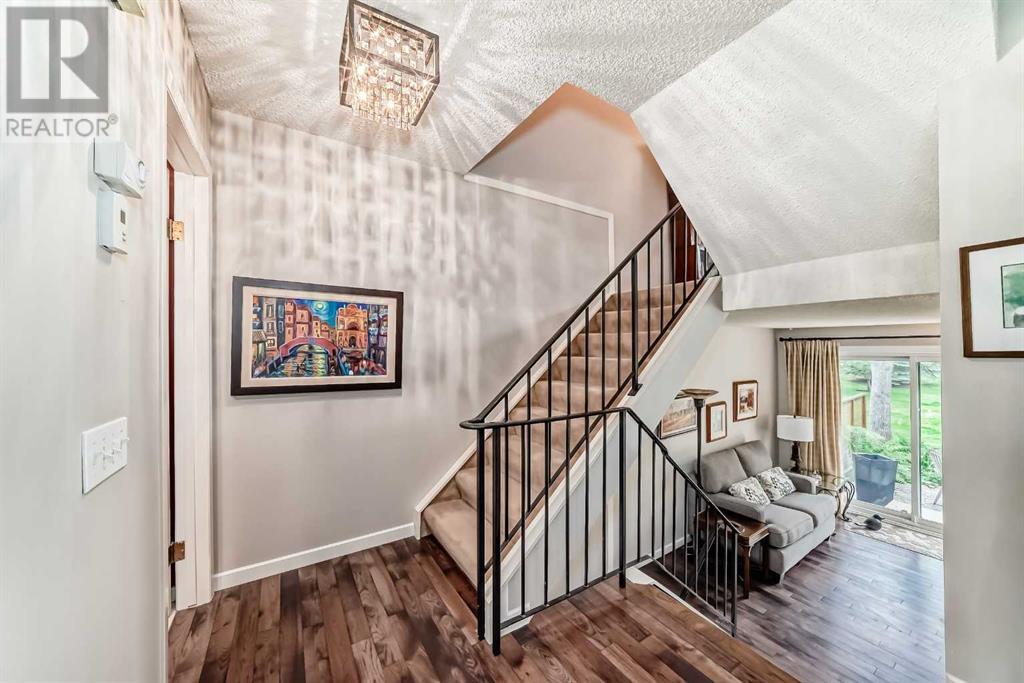 Single Family House 4 Level for Sale in  Point Drive NW Point McKay Calgary 