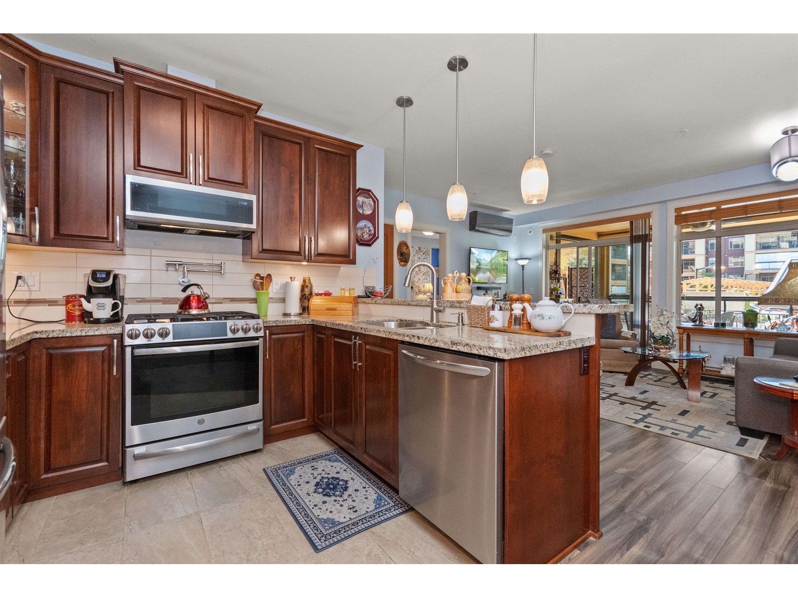 Photo 8 of 205 32445 Simon Avenue, Abbotsford BC
