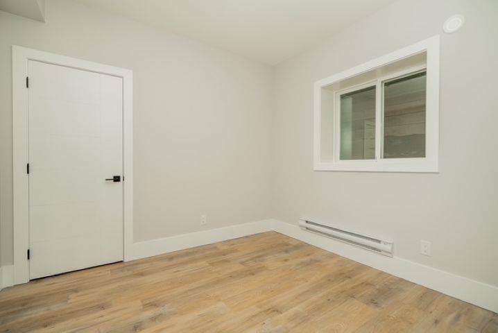 Photo 7 of 16717 15 A Avenue, Surrey BC