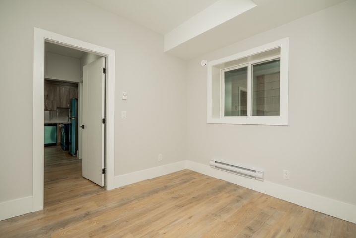 Photo 12 of 16717 15 A Avenue, Surrey BC