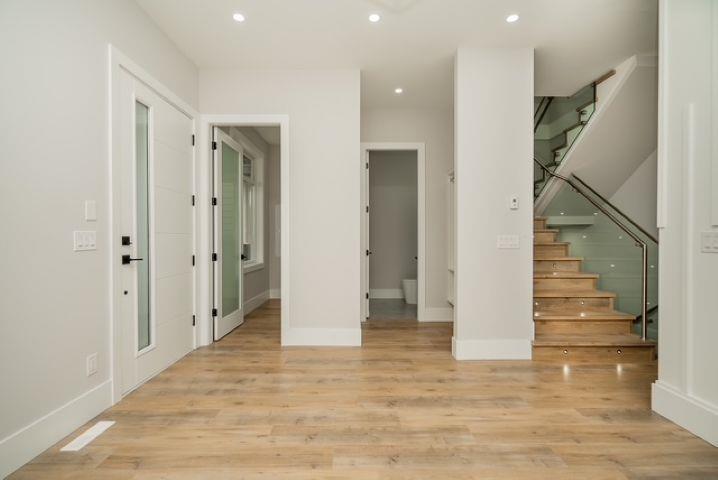 Photo 13 of 16717 15 A Avenue, Surrey BC