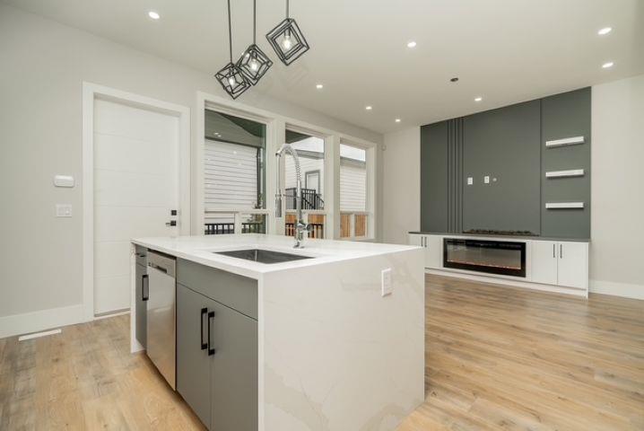 Photo 16 of 16717 15 A Avenue, Surrey BC