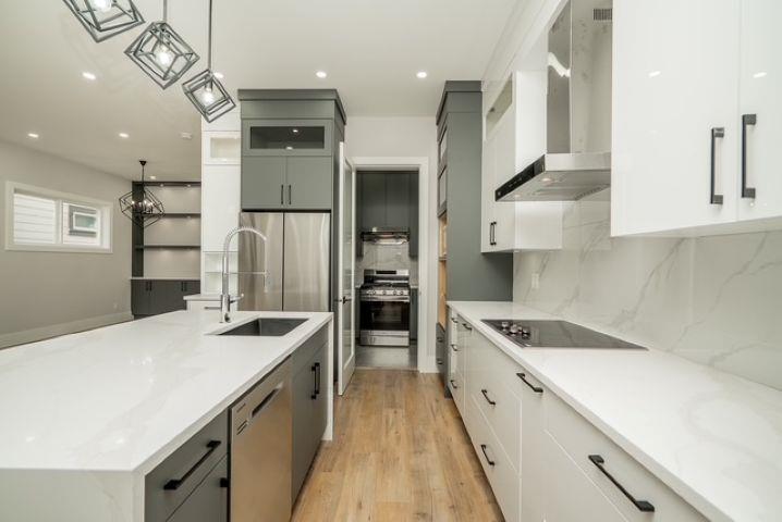 Photo 9 of 16717 15 A Avenue, Surrey BC