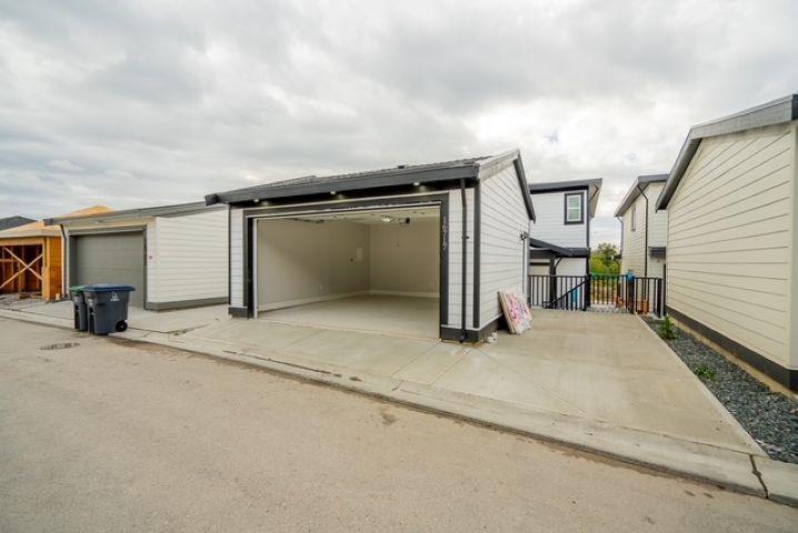Photo 20 of 16717 15 A Avenue, Surrey BC