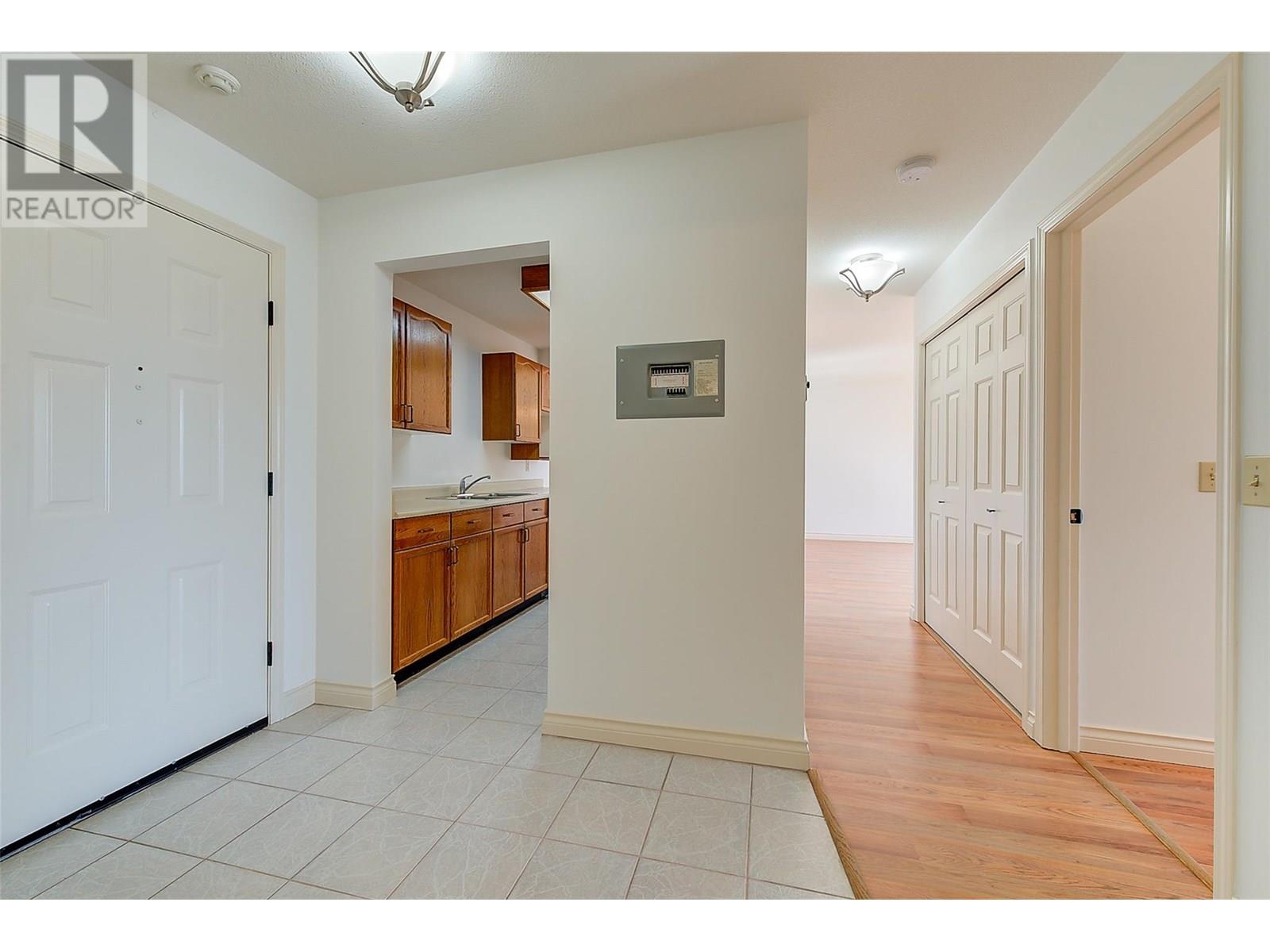 205 3815 Brown Road, West Kelowna