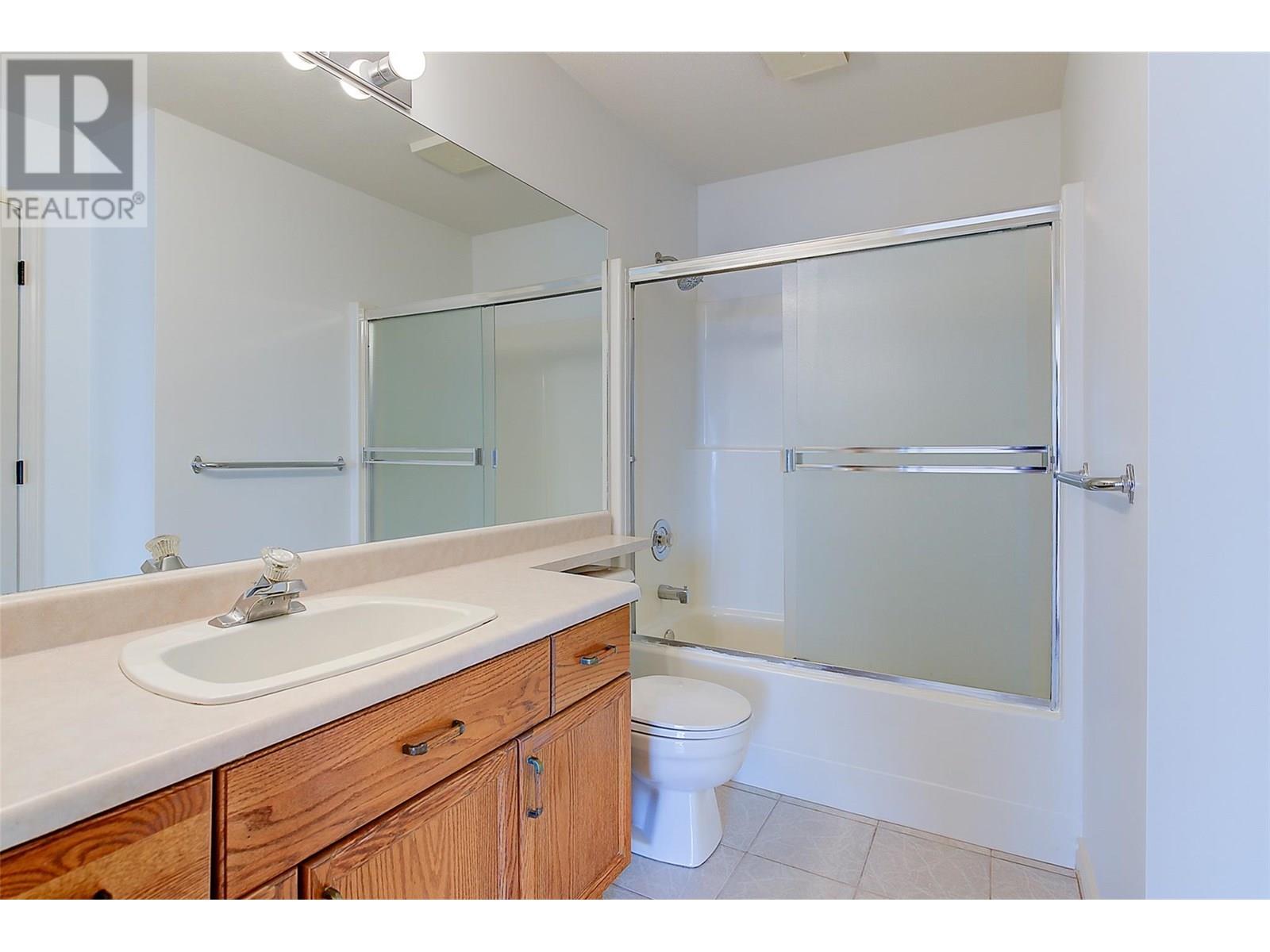 205 3815 Brown Road, West Kelowna