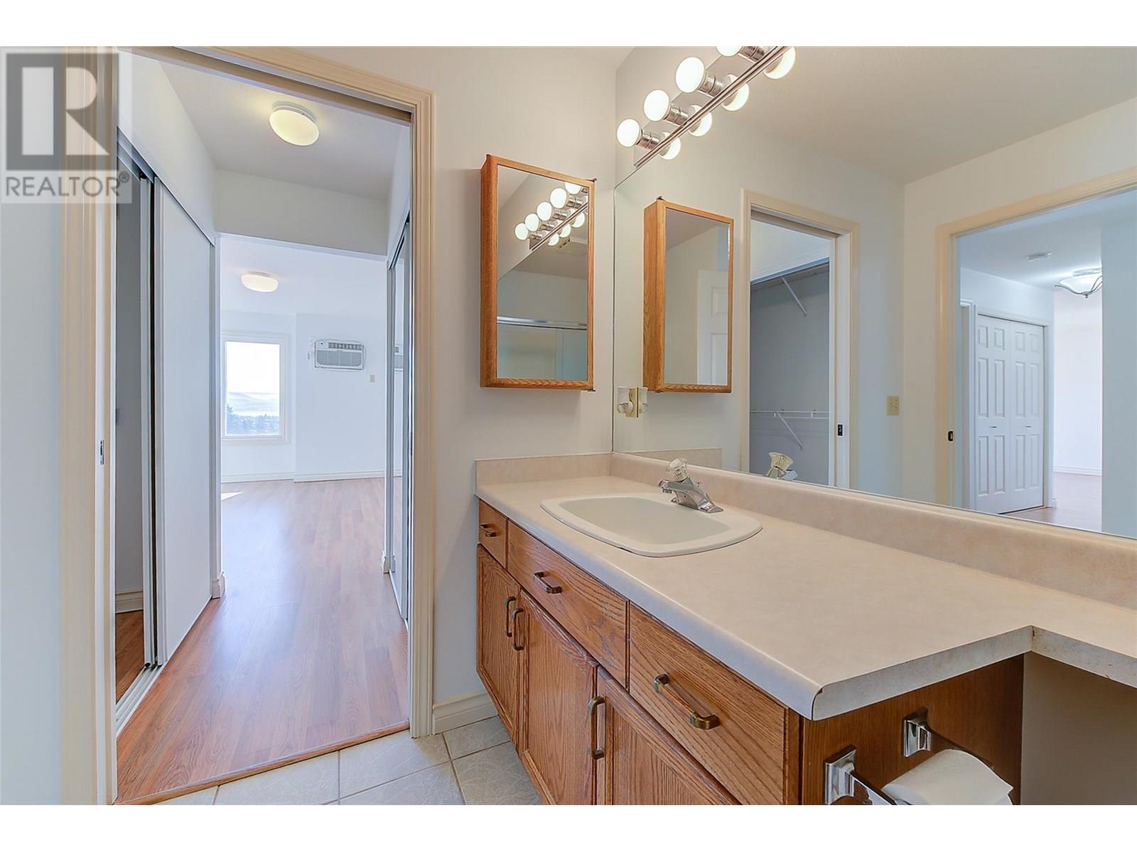 205 3815 Brown Road, West Kelowna