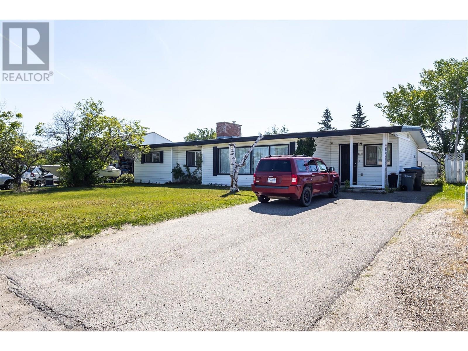 1325 115 Avenue, Dawson Creek