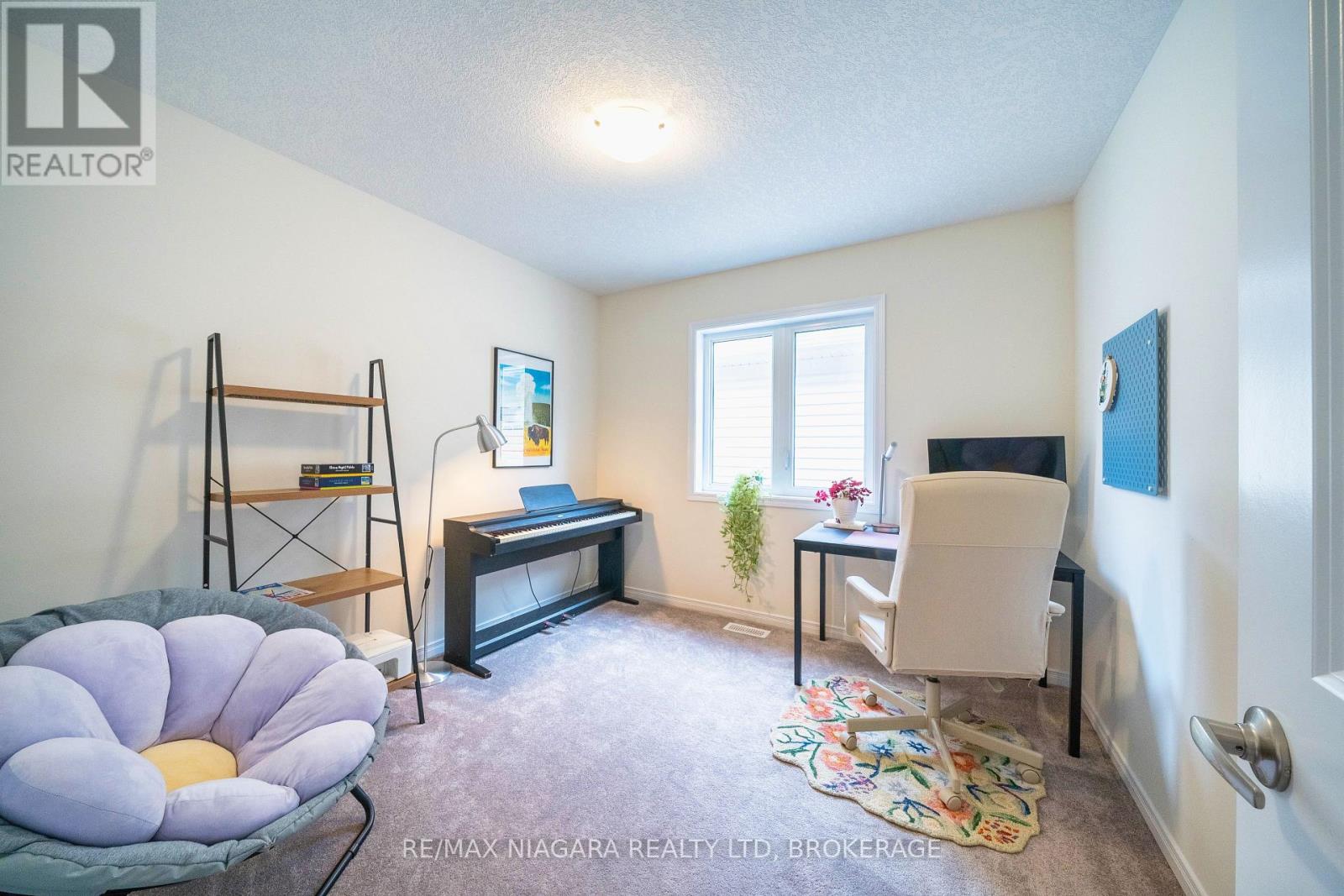 Photo 24 of 5 Steven Drive, Thorold ON