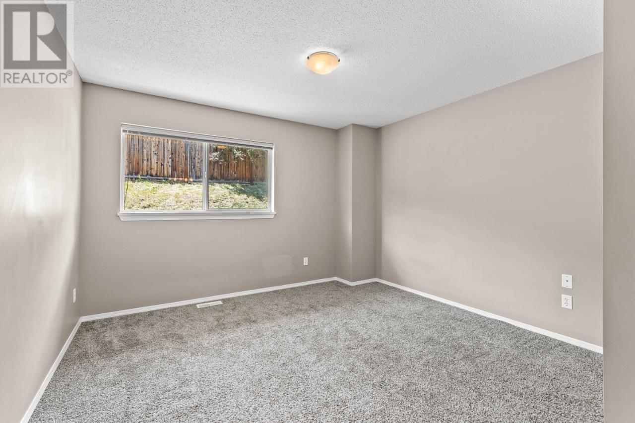 #25 1920 HUGH ALLAN Drive - 13