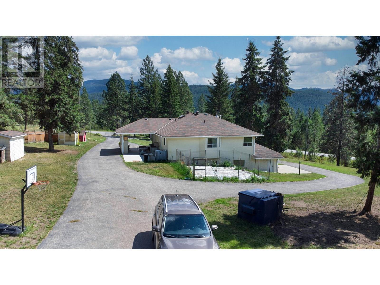 90 McInnes Road, Lumby