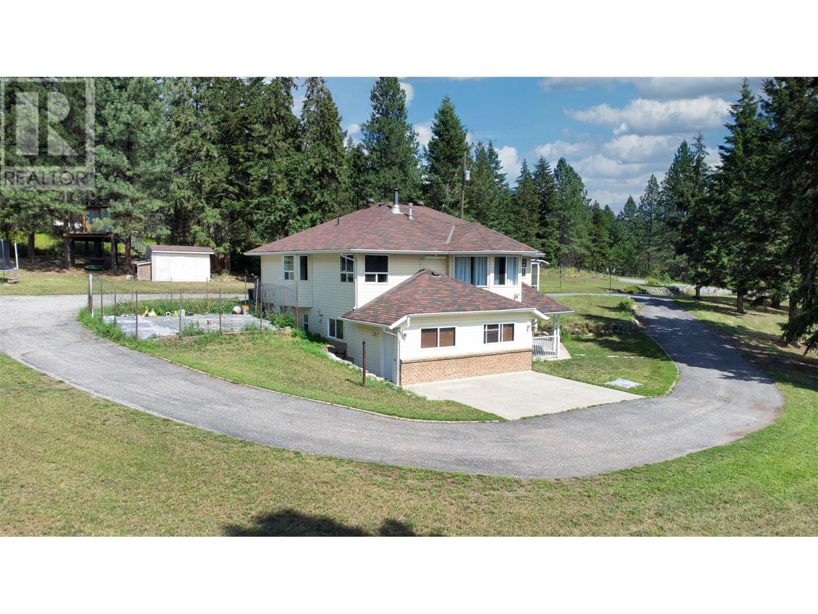 90 McInnes Road, Lumby