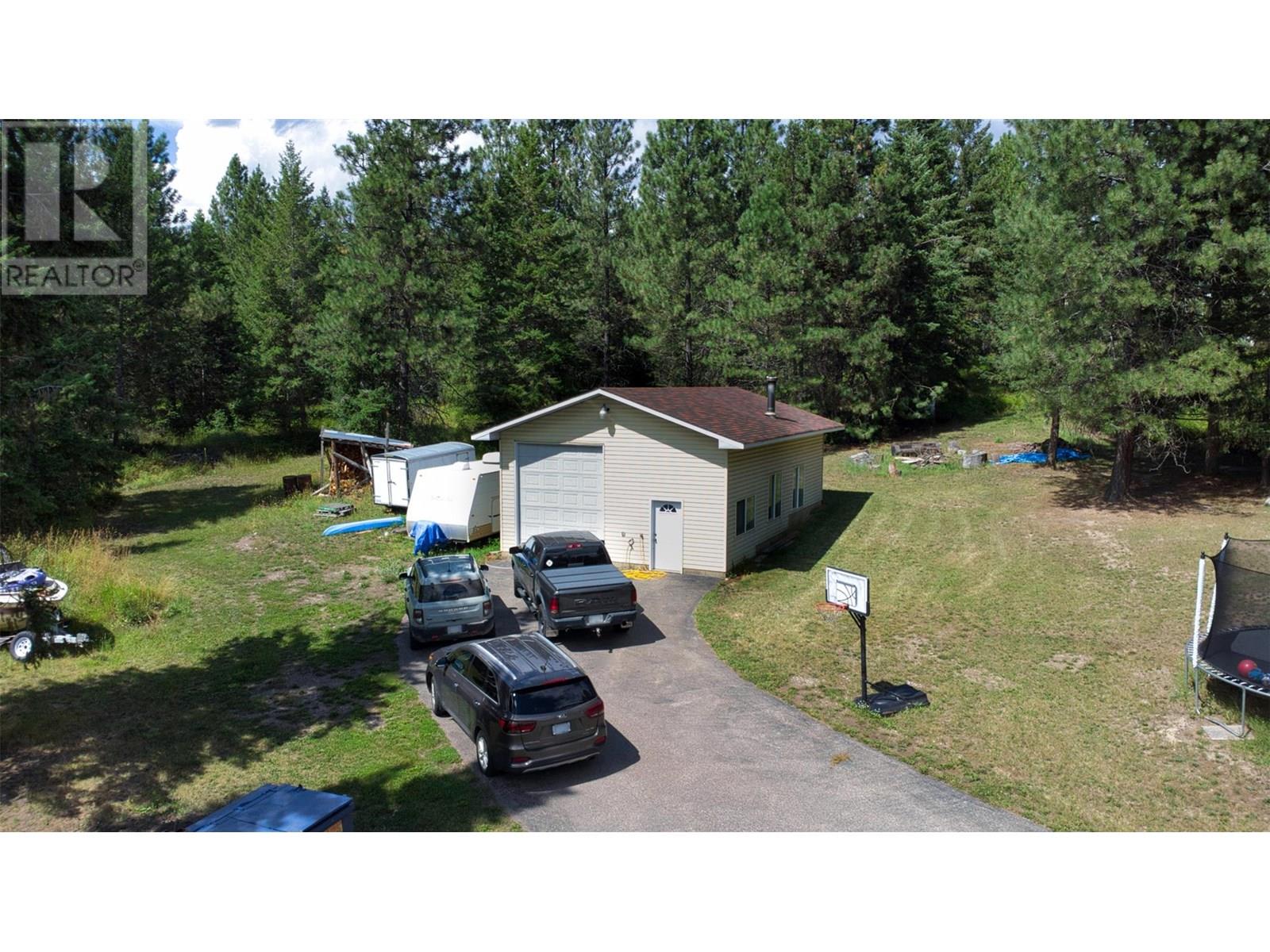 90 McInnes Road, Lumby