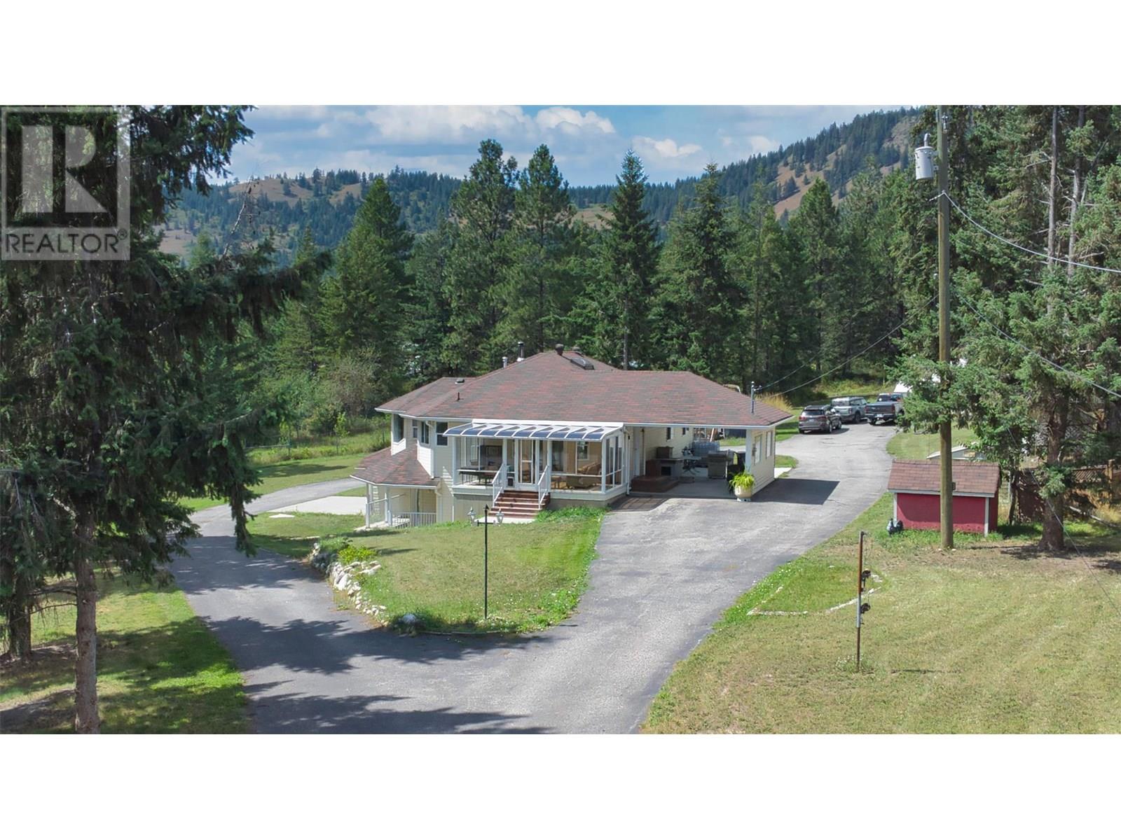 90 McInnes Road, Lumby