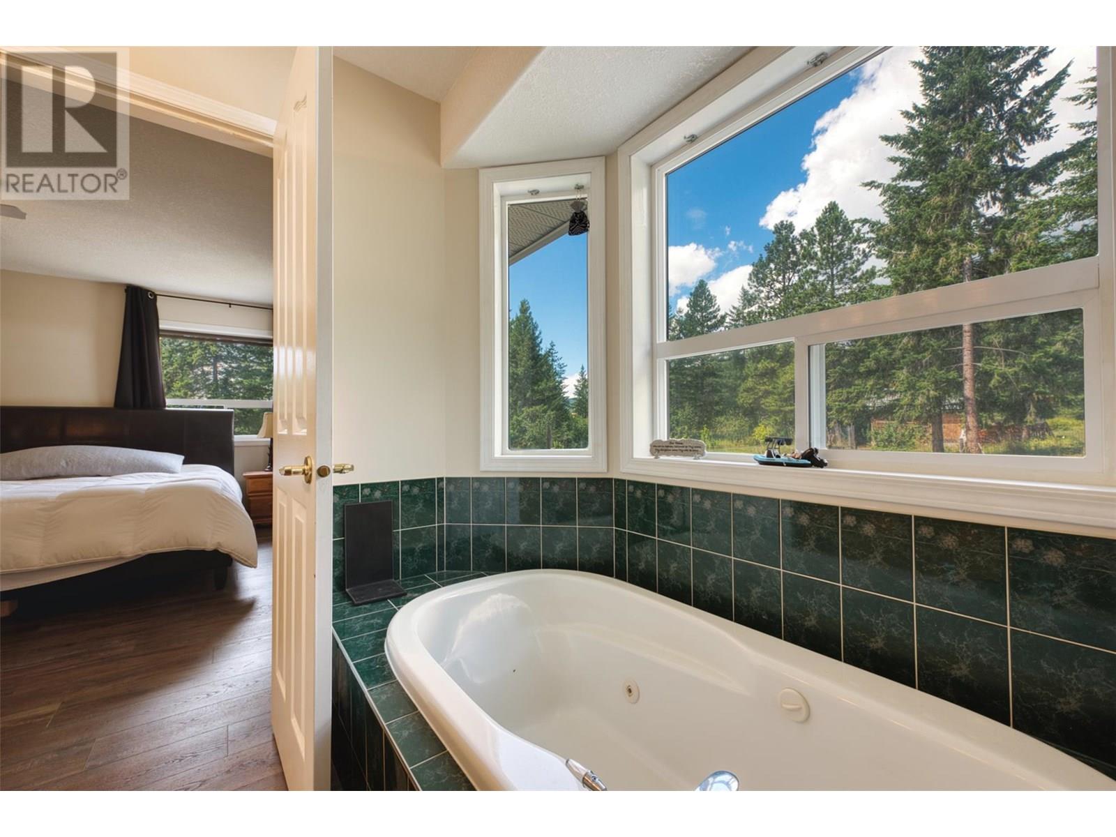 90 McInnes Road, Lumby