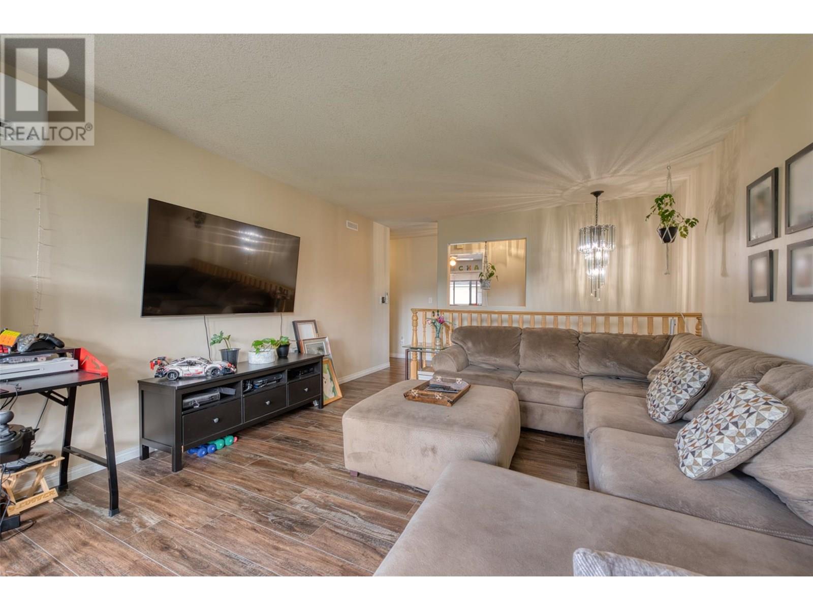 90 McInnes Road, Lumby