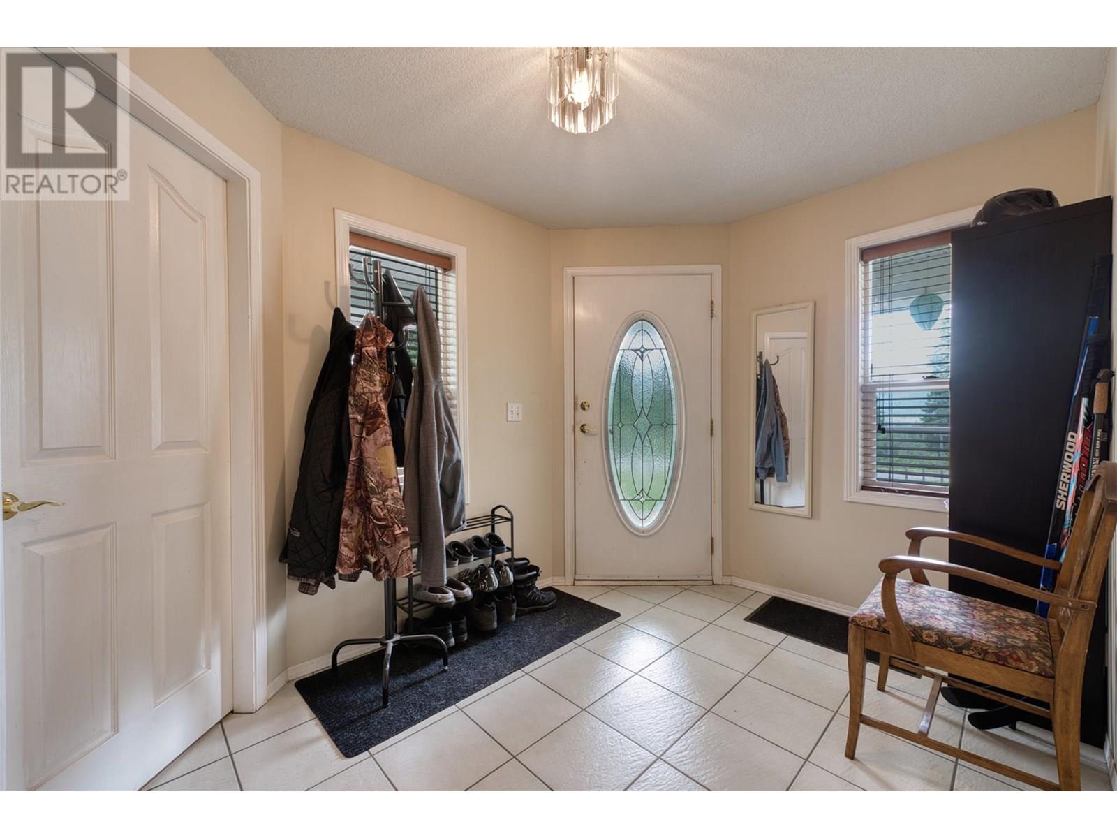 90 McInnes Road, Lumby