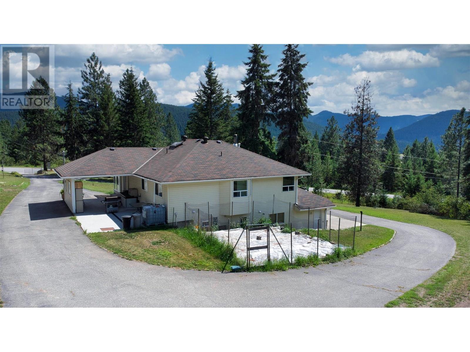 90 McInnes Road, Lumby