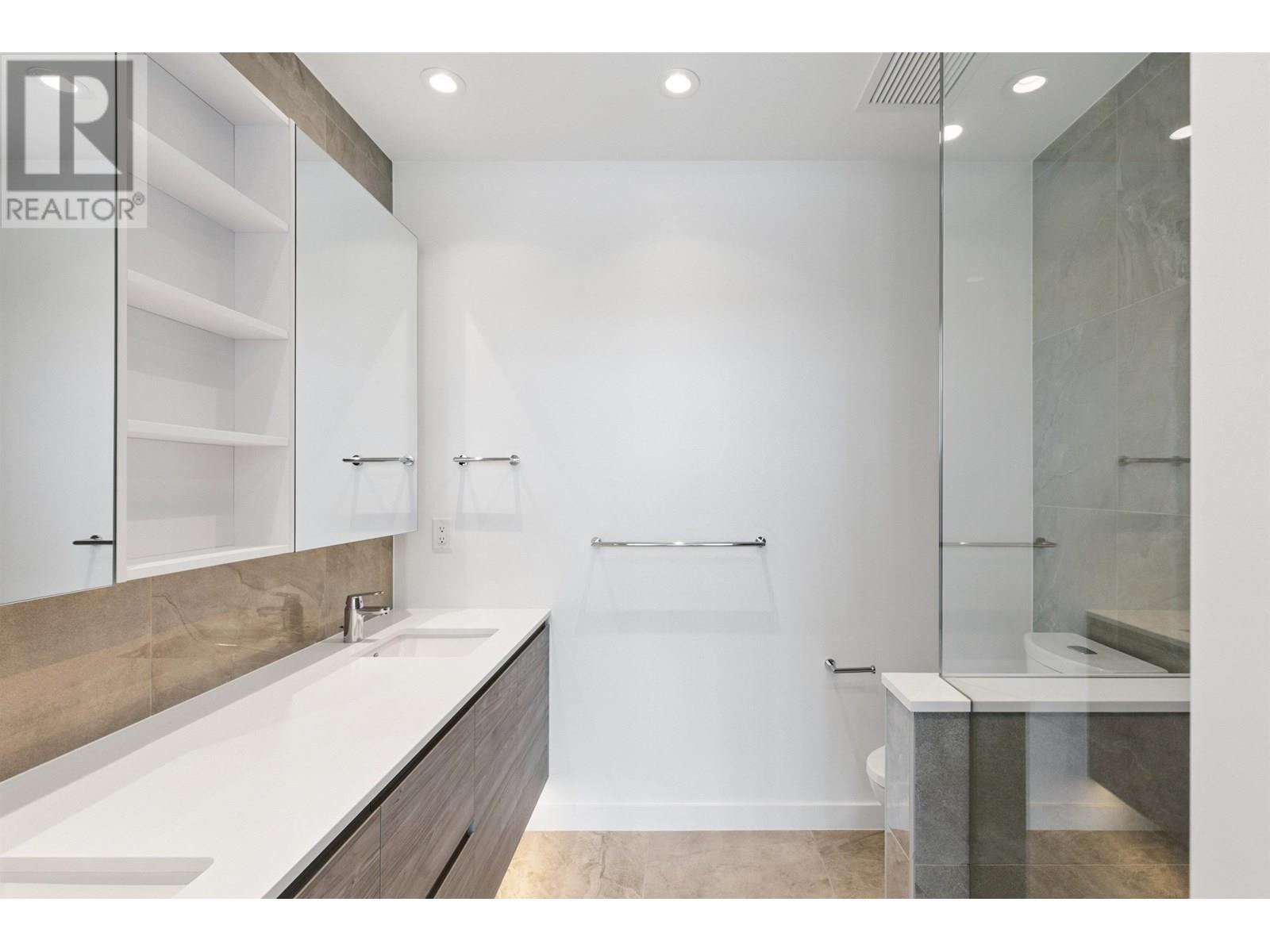 1307 660 QUAYSIDE DRIVE, New Westminster