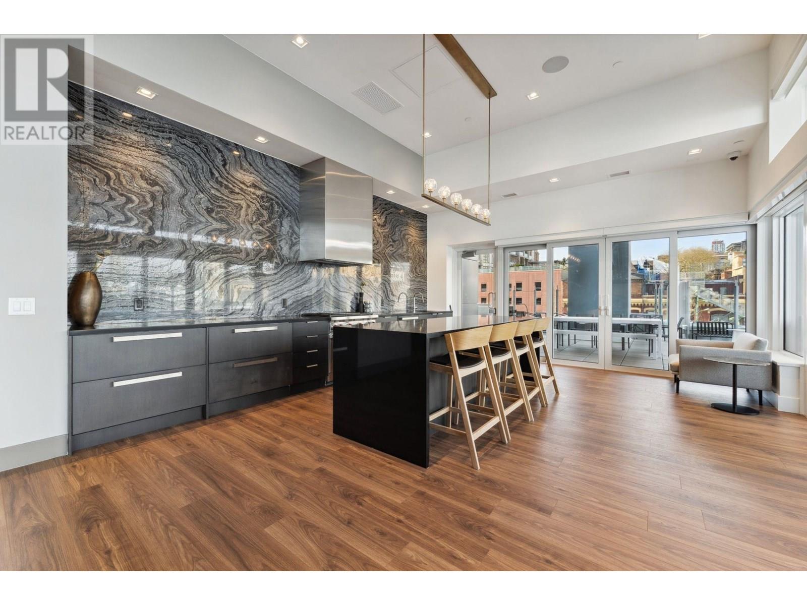 1307 660 QUAYSIDE DRIVE, New Westminster