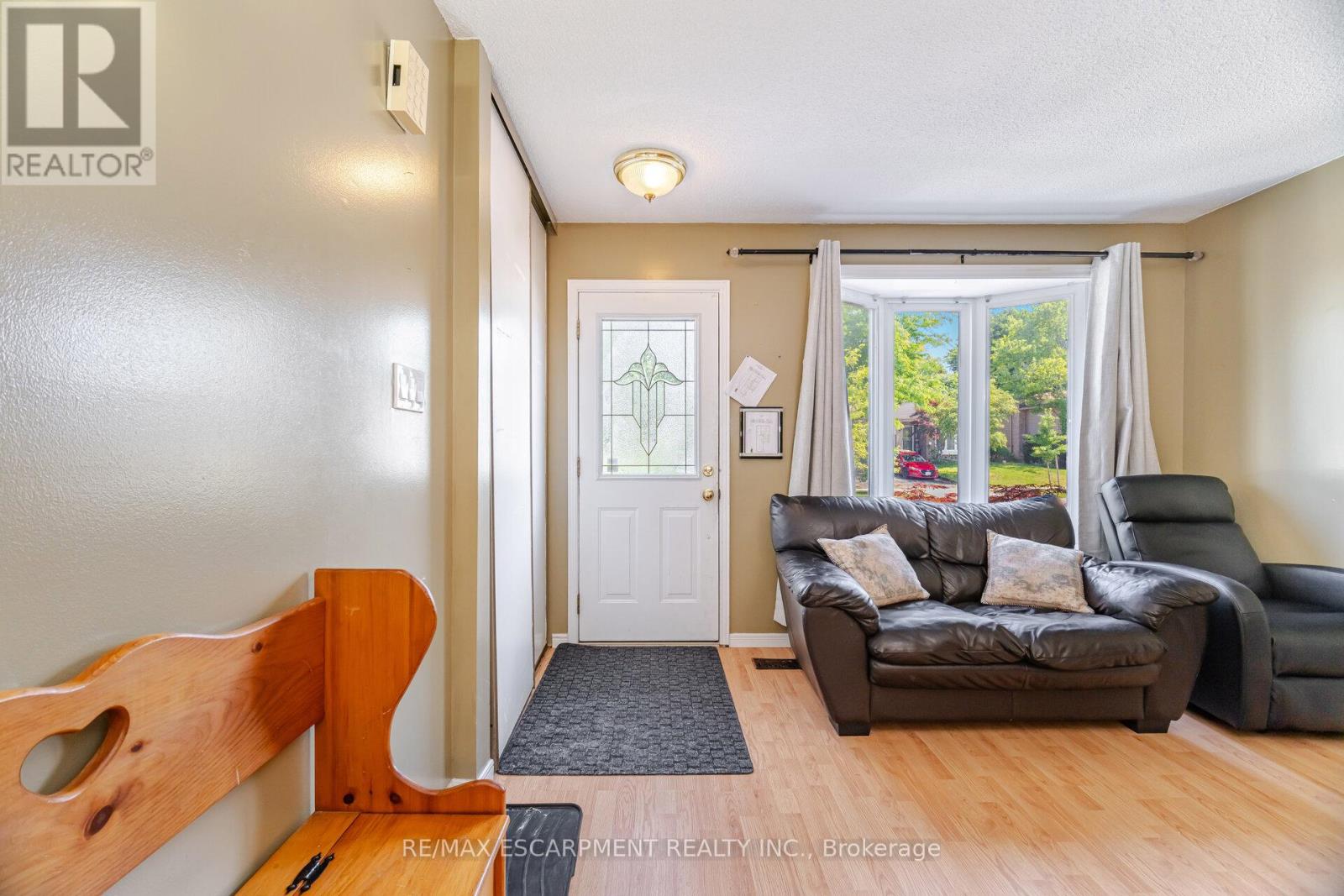 Photo 9 of 178 Athenia Drive, Hamilton ON