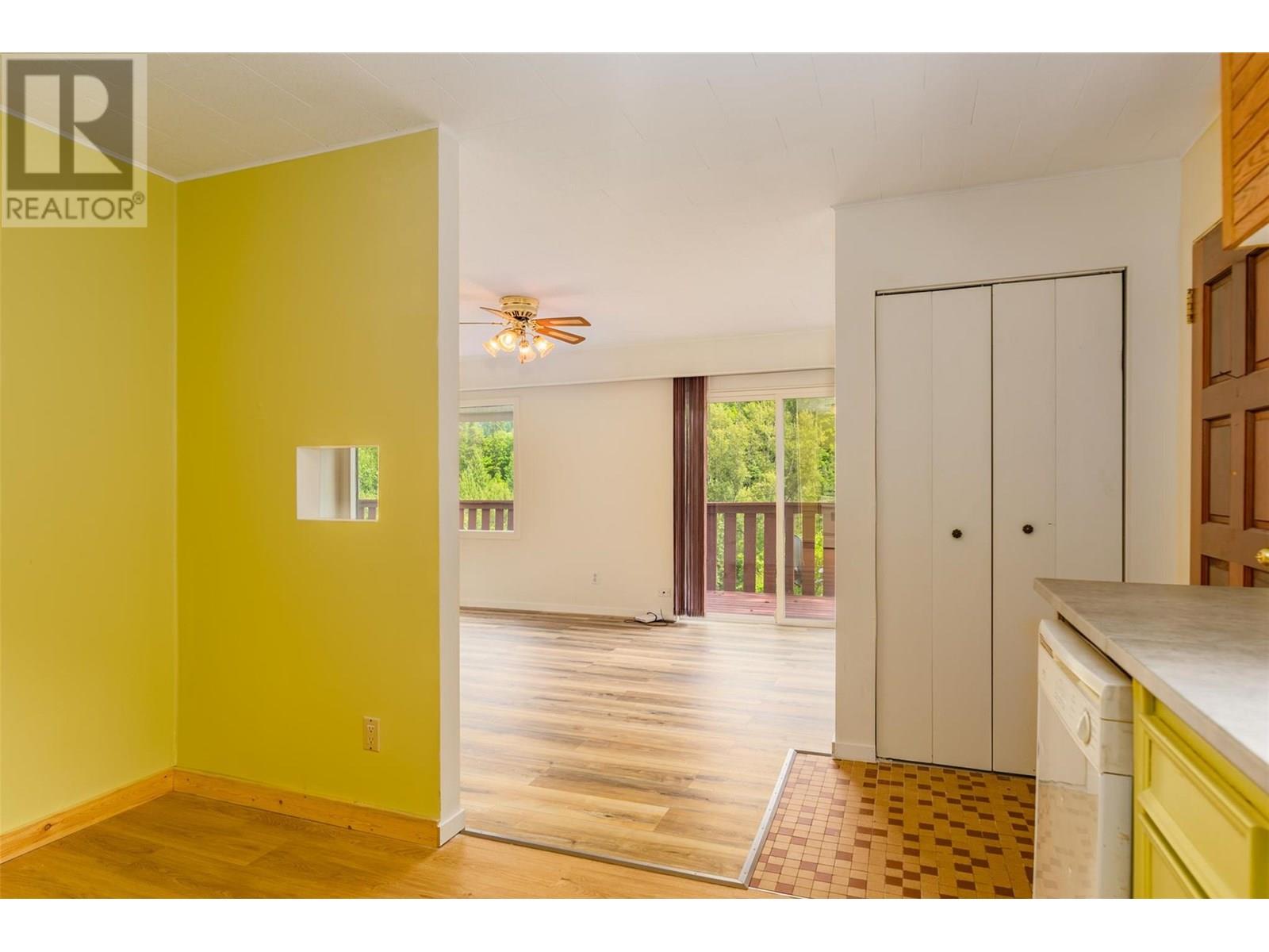 Photo 5 of 1518 Slocan Street, Nelson BC