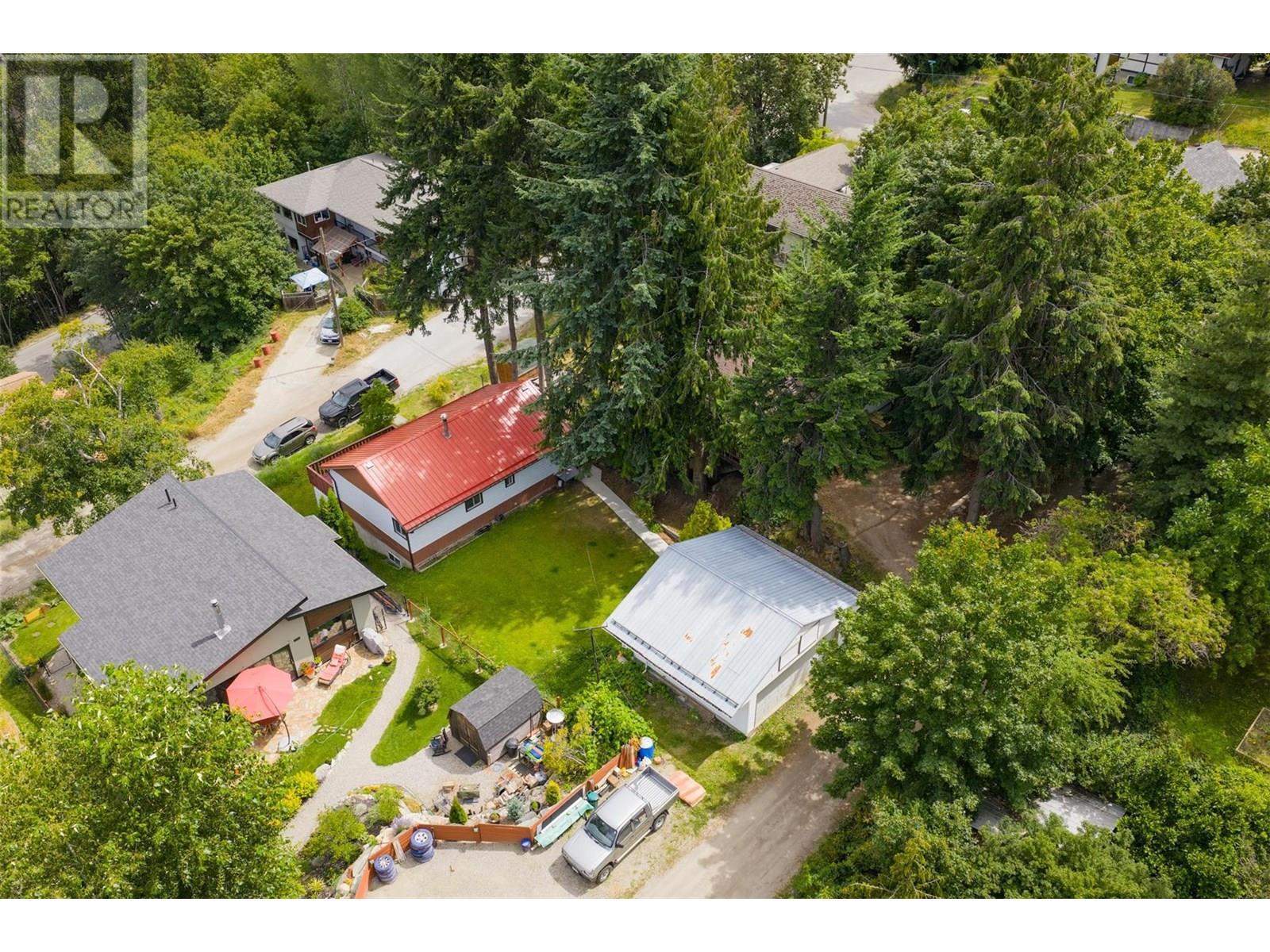 Photo 21 of 1518 Slocan Street, Nelson BC