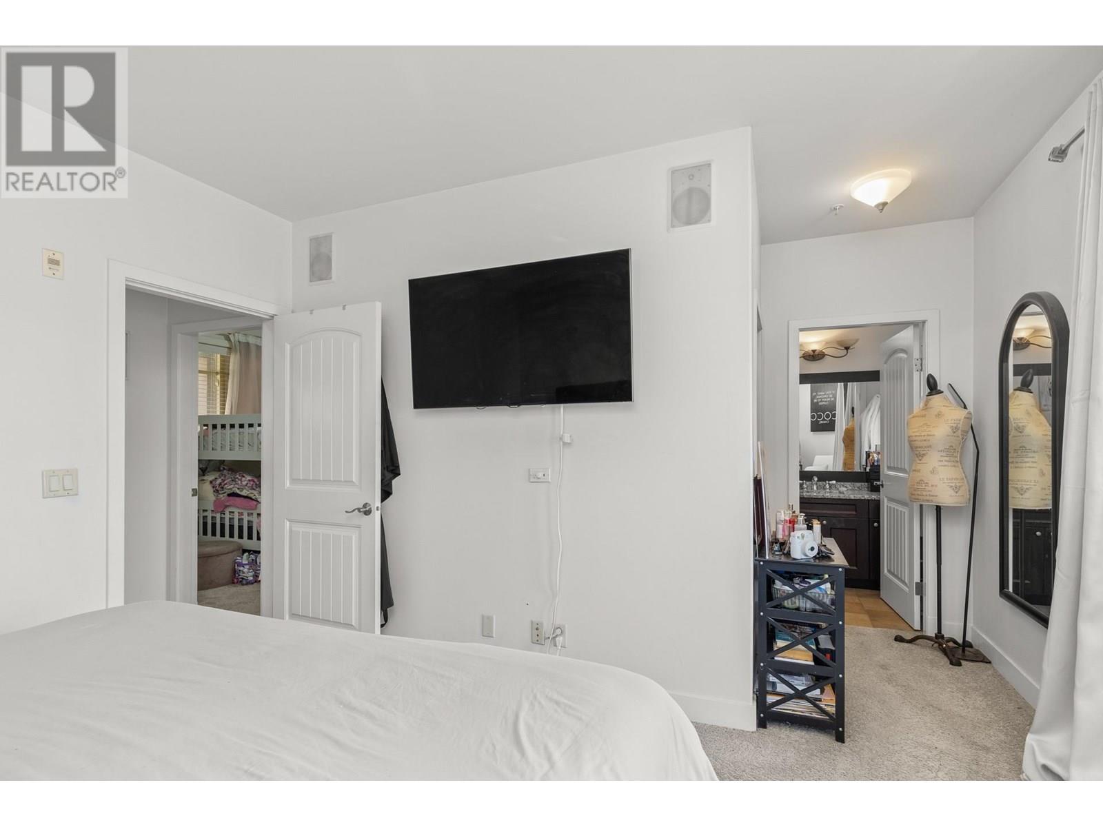 2204 4042 Pritchard Drive North, West Kelowna