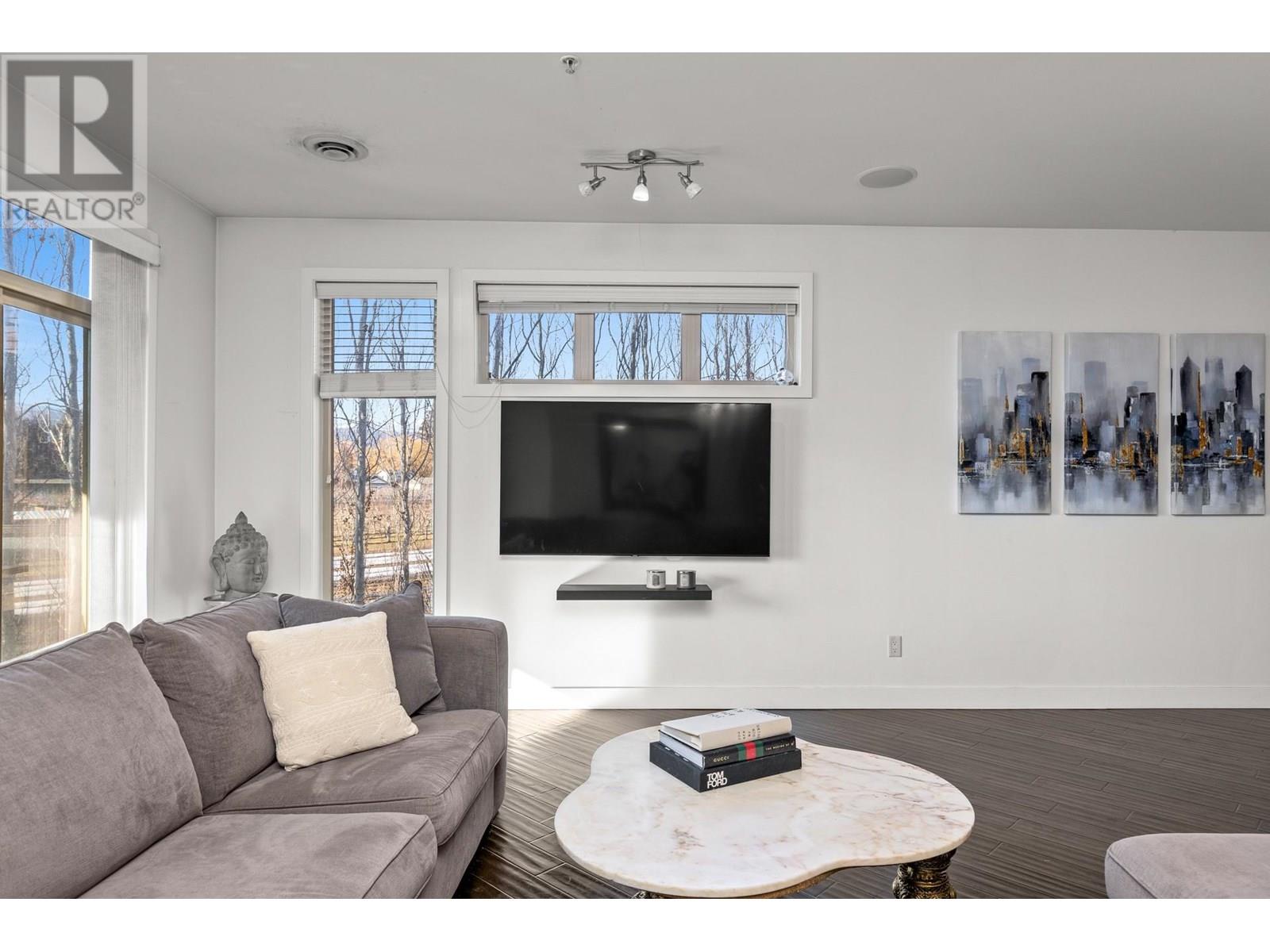 2204 4042 Pritchard Drive North, West Kelowna