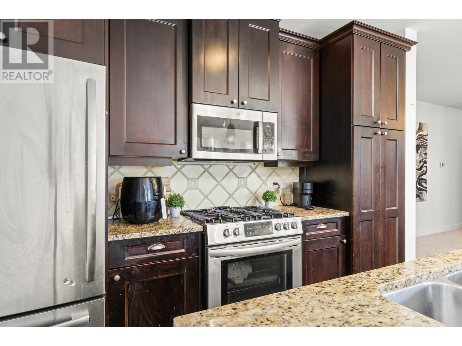 2204 4042 Pritchard Drive North, West Kelowna