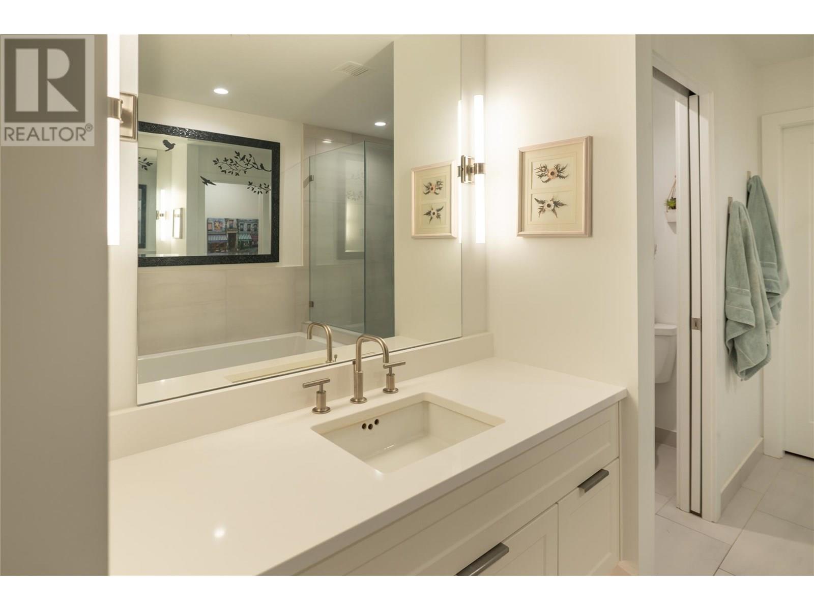 3307 3000 Ariva Drive, Kelowna