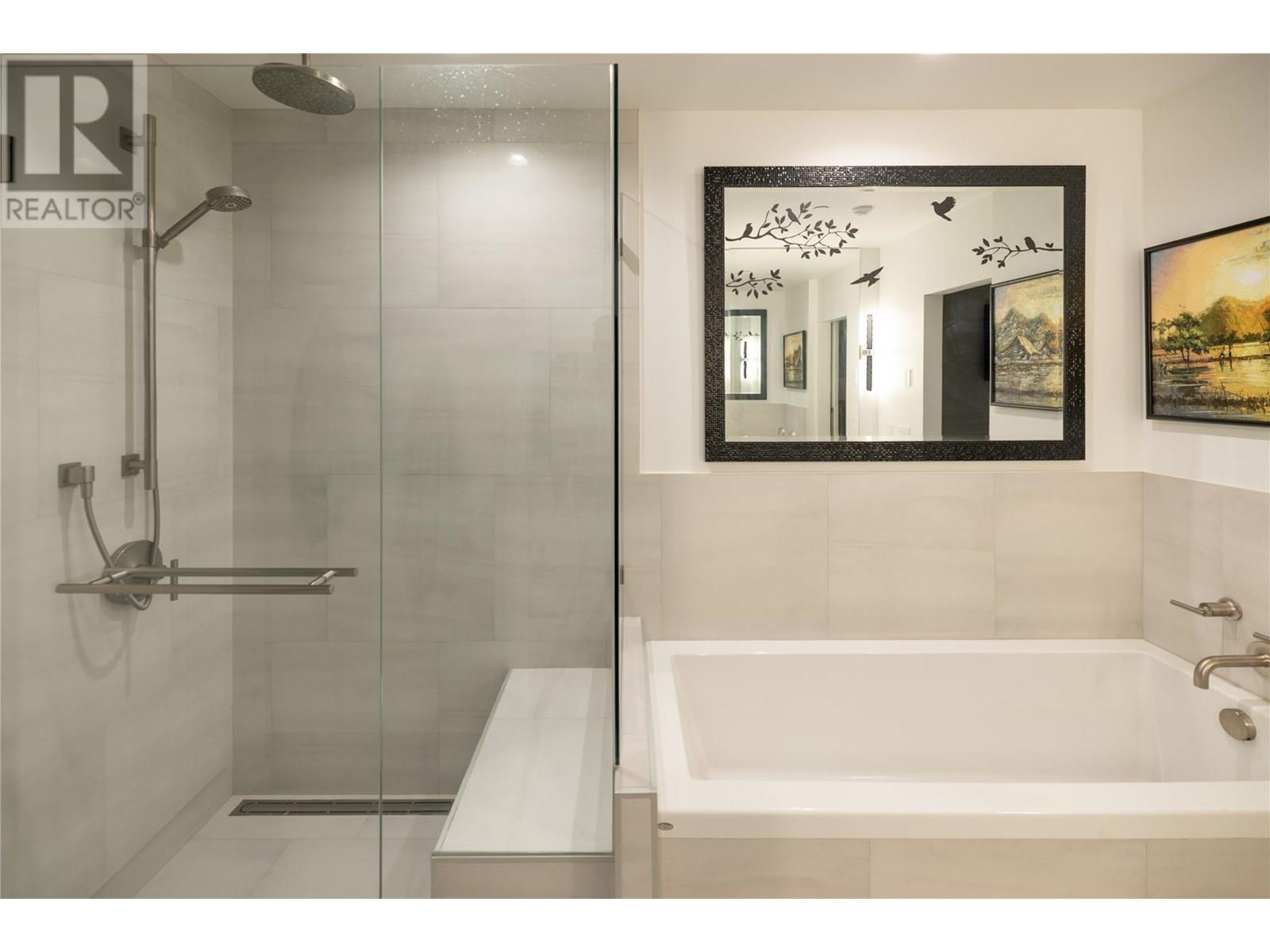 3307 3000 Ariva Drive, Kelowna