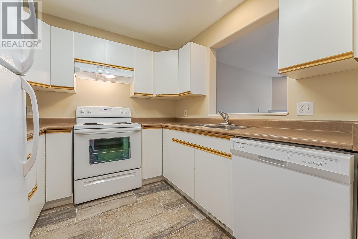 #22 1920 HUGH ALLAN Drive - 12