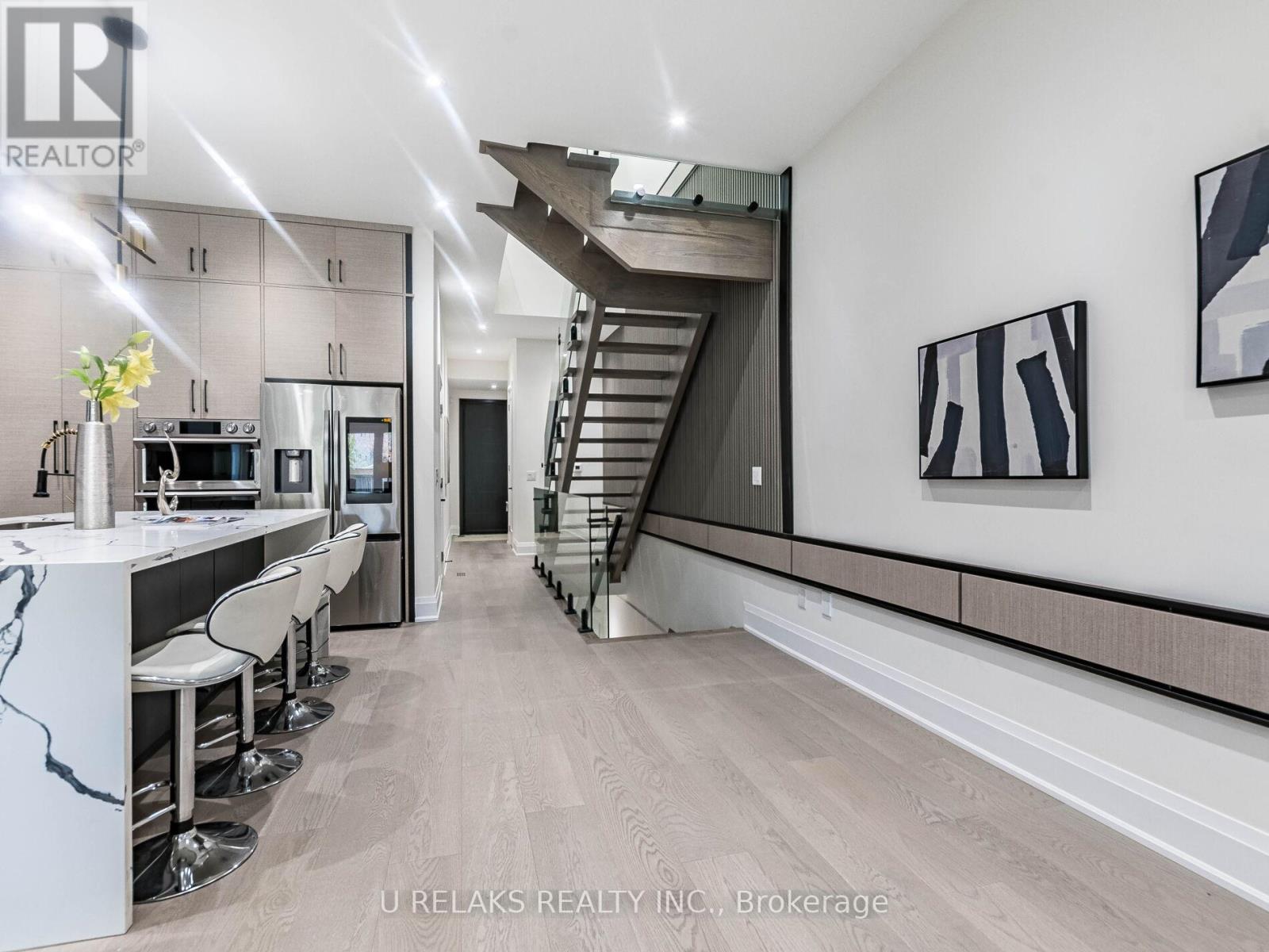 Photo 44 of 23 A Maple Avenue N, Mississauga ON