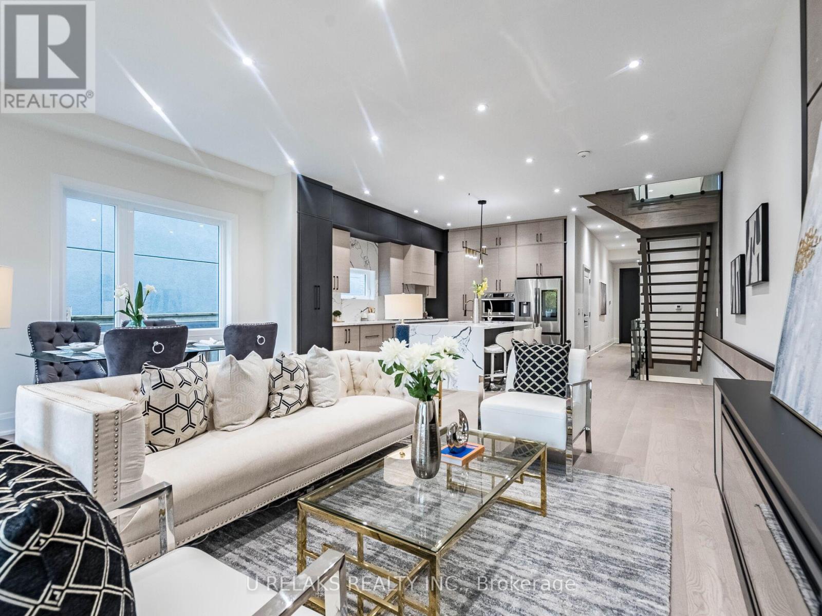 Photo 22 of 23 A Maple Avenue N, Mississauga ON