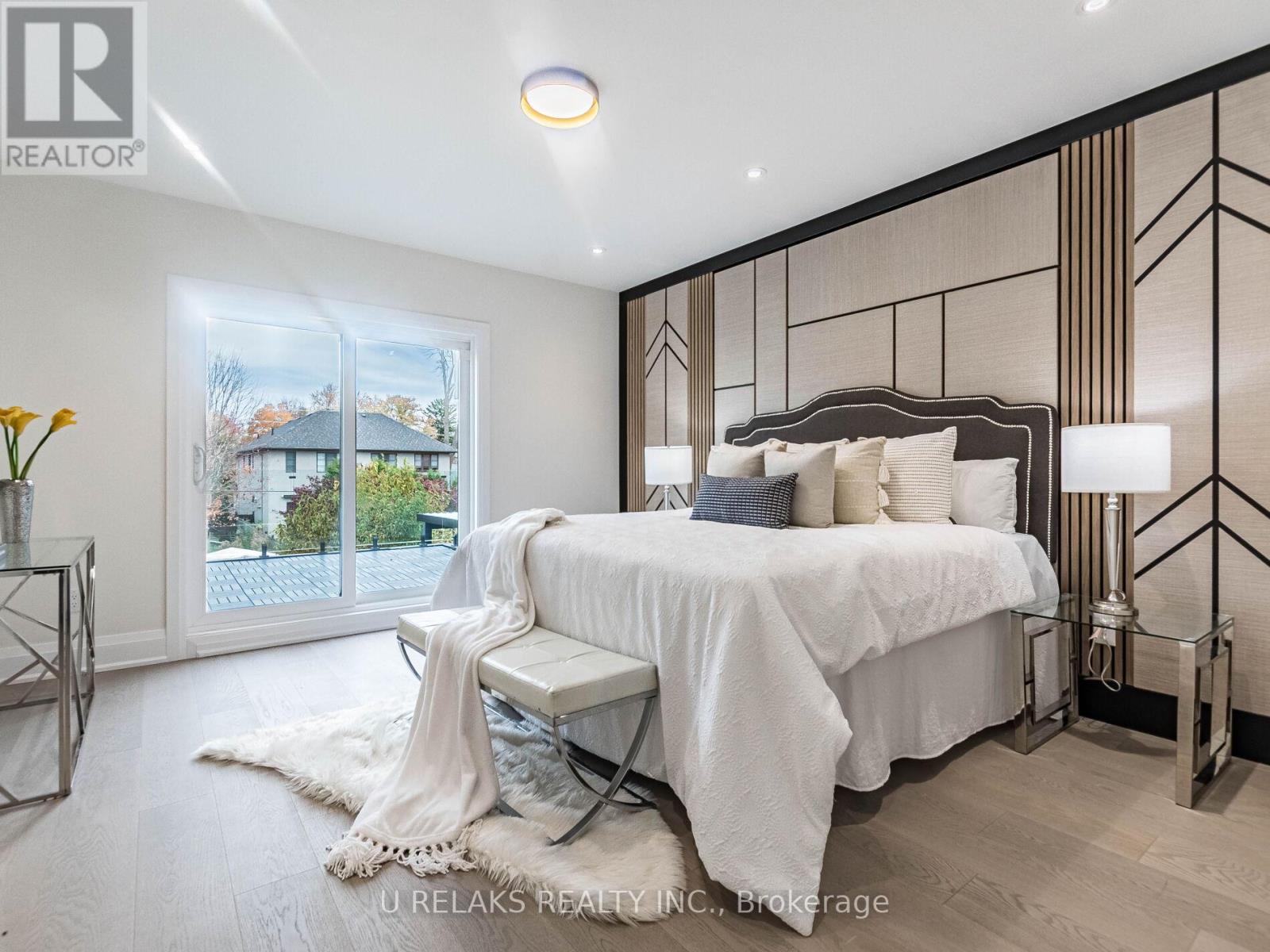 Photo 49 of 23 A Maple Avenue N, Mississauga ON