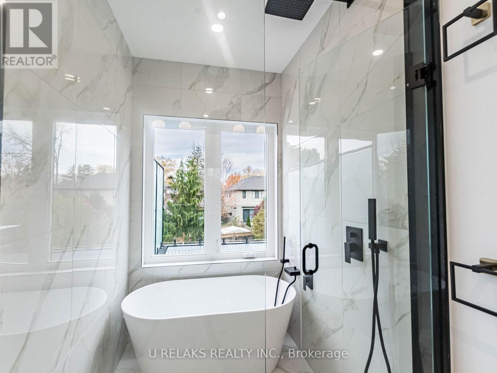 Photo 29 of 23 A Maple Avenue N, Mississauga ON