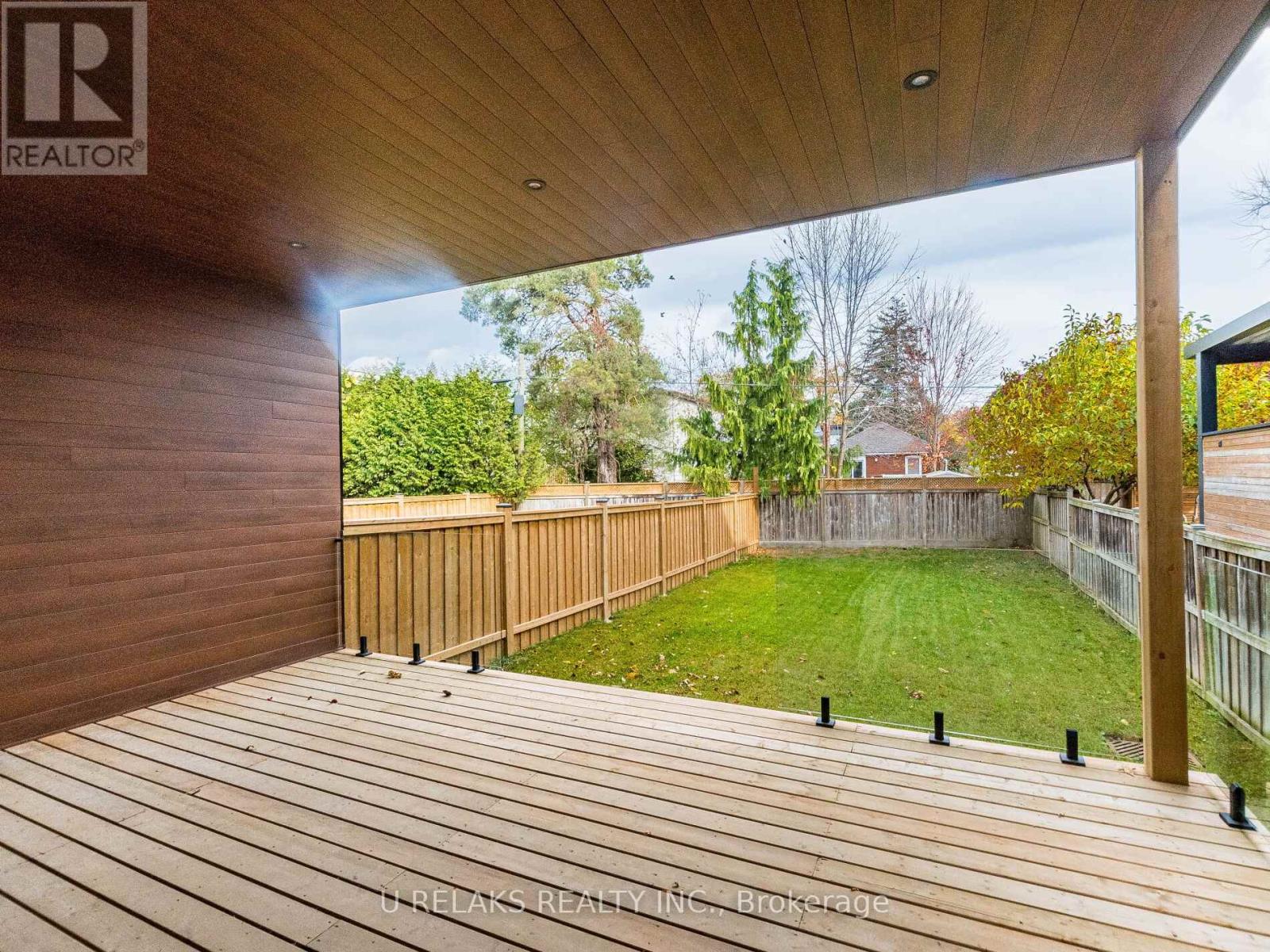 Photo 39 of 23 A Maple Avenue N, Mississauga ON