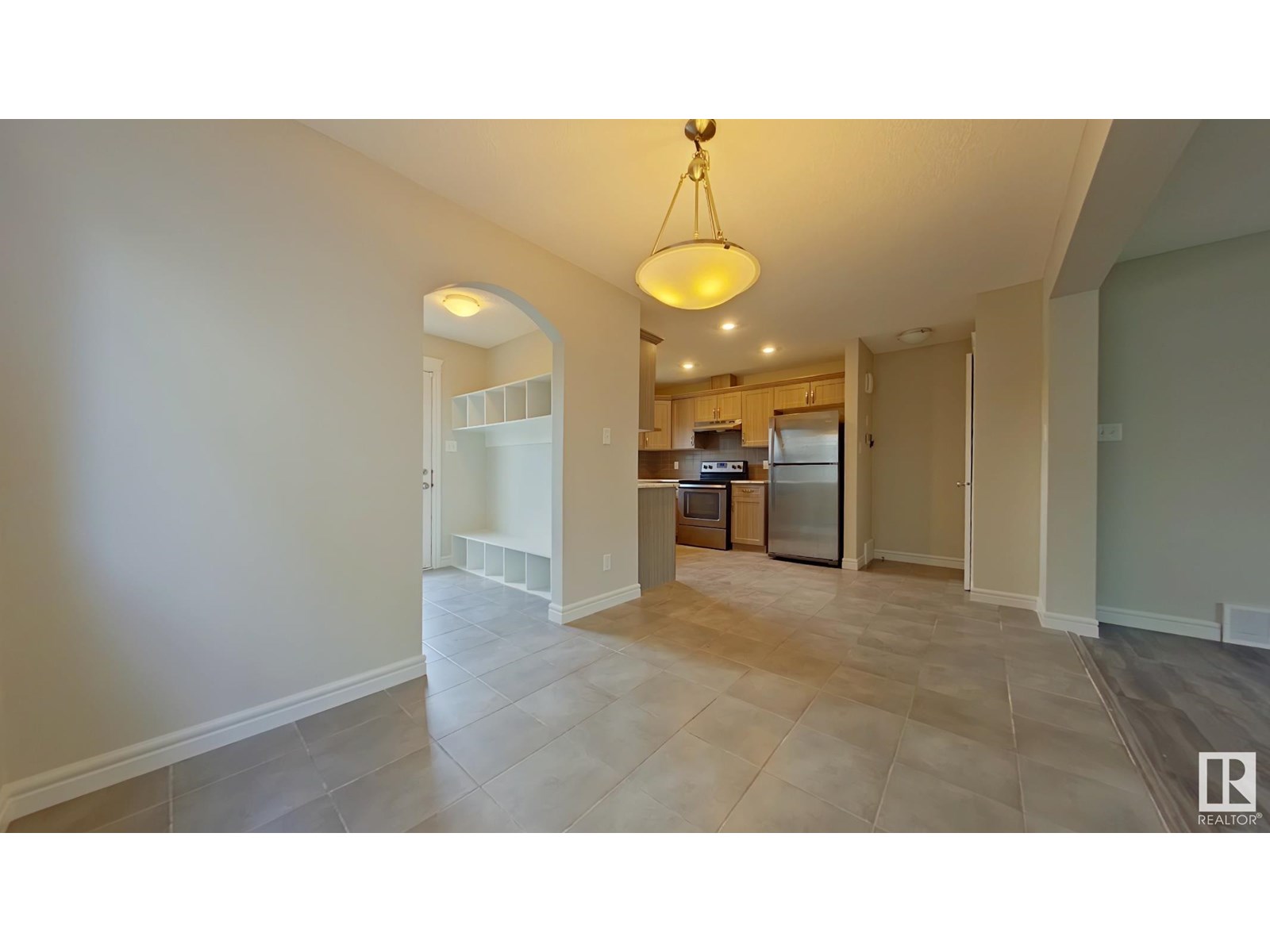 Photo 6 of 2913 15 St Nw, Edmonton AB