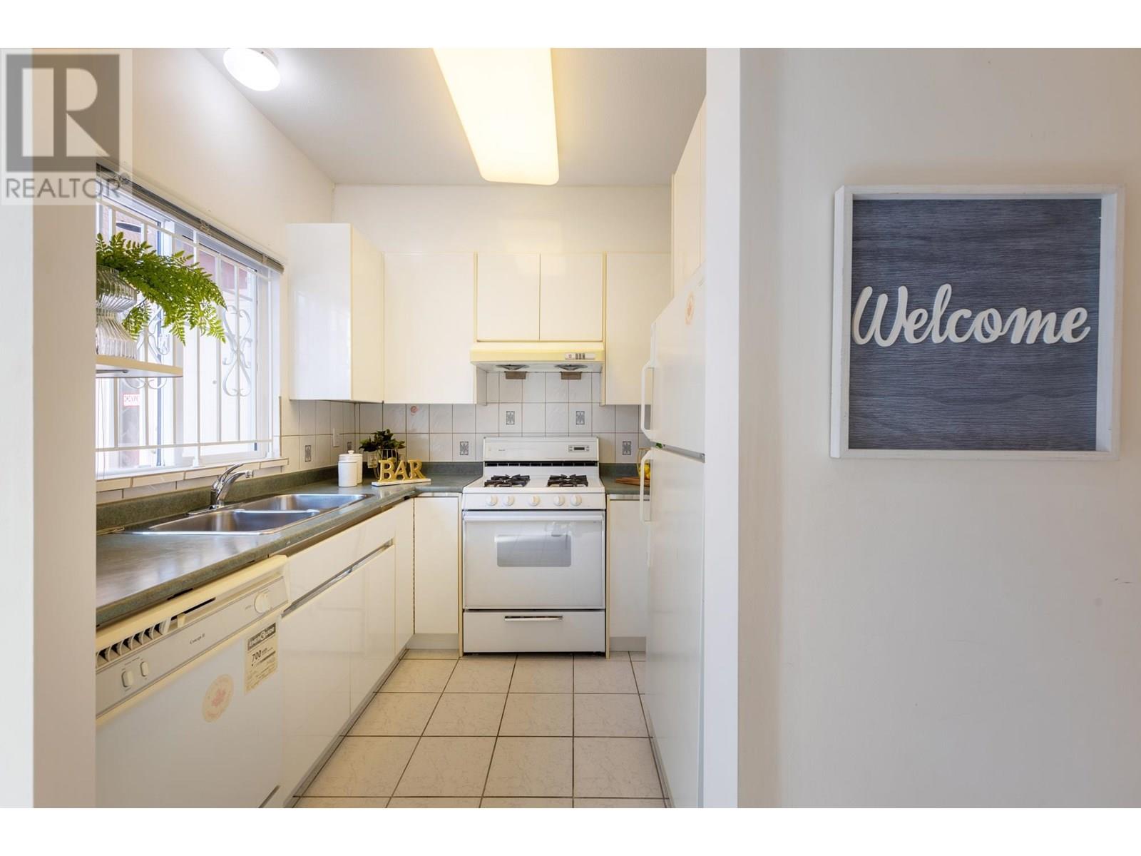 Photo 7 of 5 7651 Moffatt Road, Richmond BC