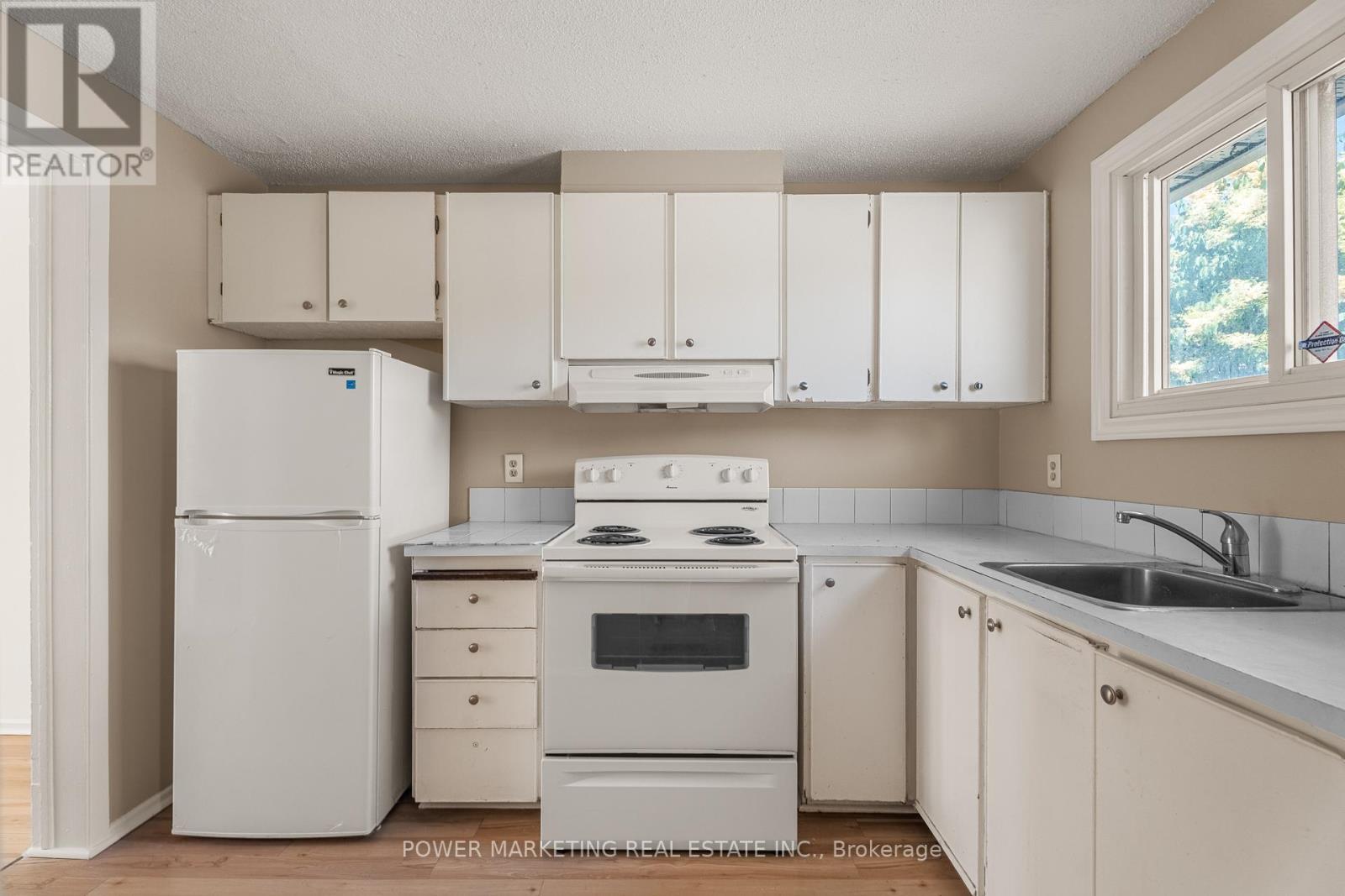 Photo 7 of 1280 Bethamy Lane, Ottawa ON