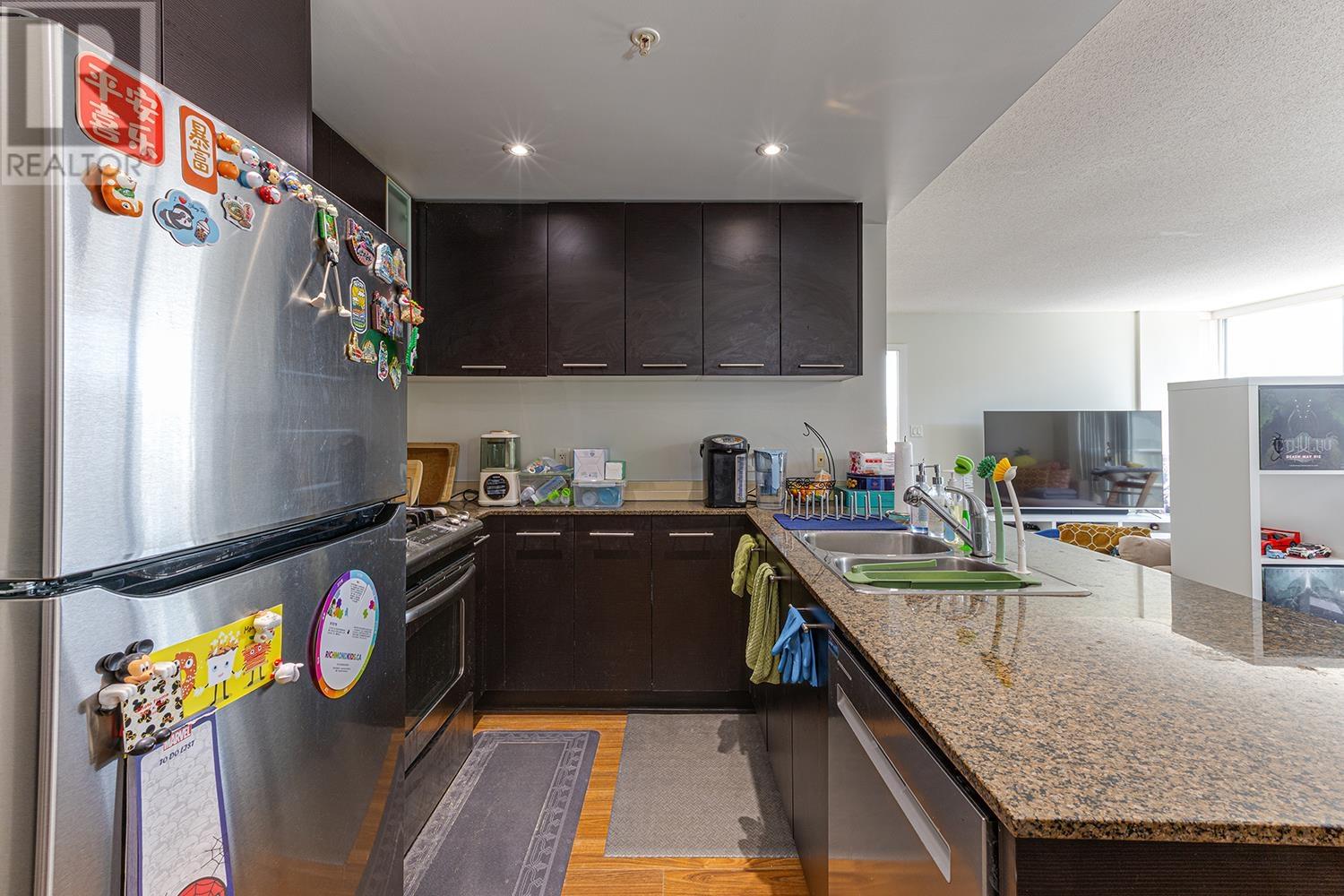 Photo 10 of 904 3111 Corvette Way, Richmond BC