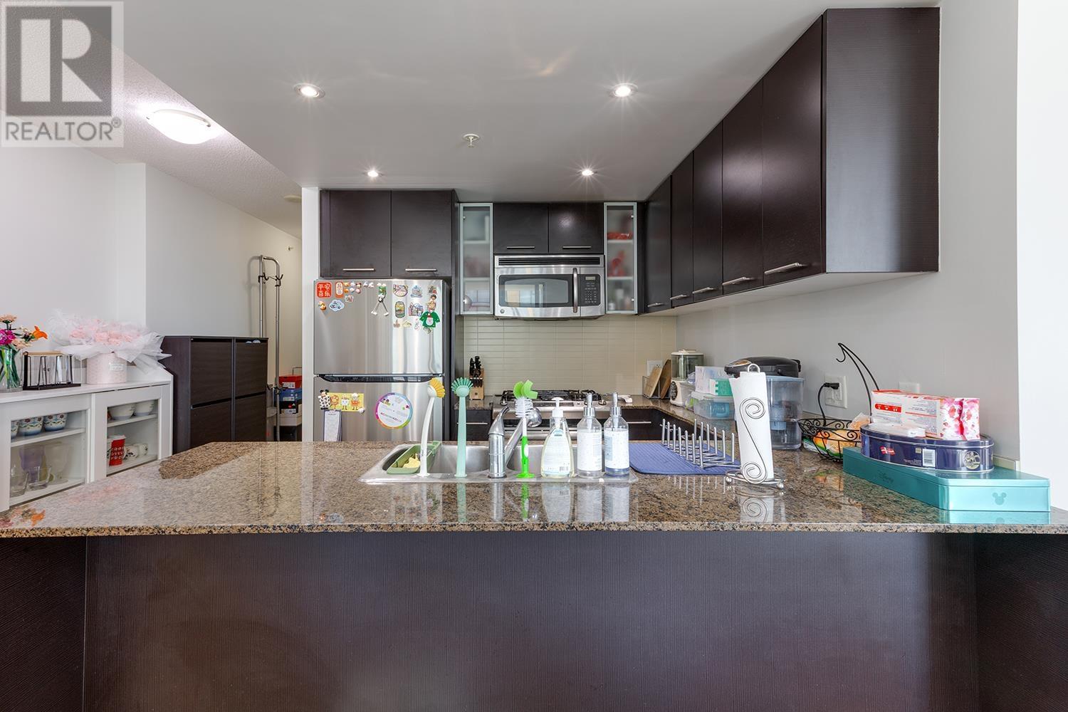 Photo 11 of 904 3111 Corvette Way, Richmond BC