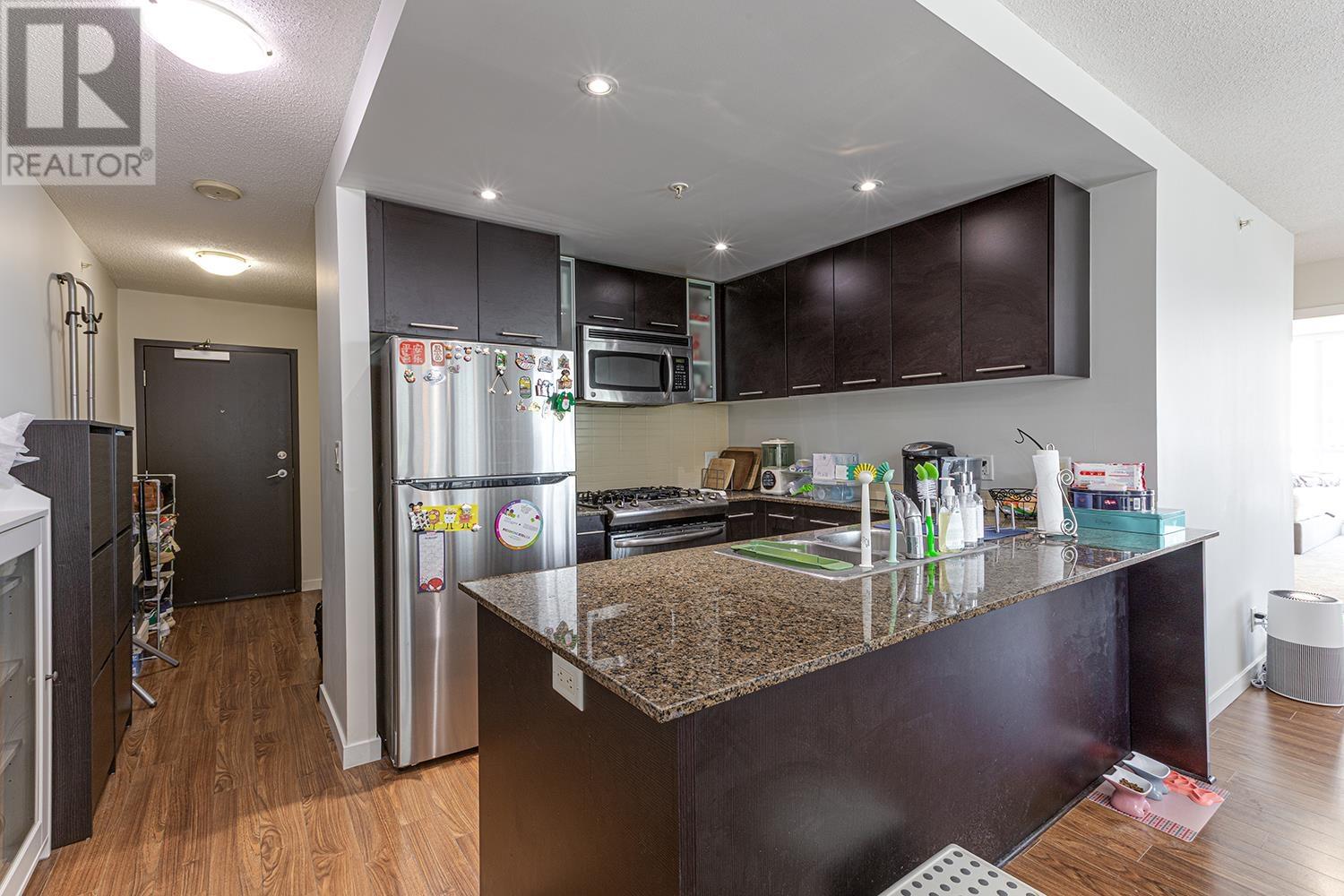 Photo 9 of 904 3111 Corvette Way, Richmond BC
