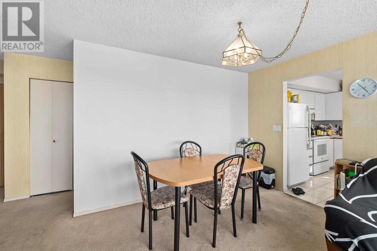 Photo 10 of 904 7321 Halifax Street, Burnaby BC